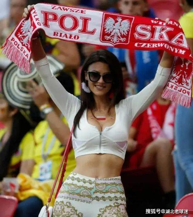 最美波兰女球迷无缘世界杯！先后在3大角逐表态，博得过欧洲蜜斯