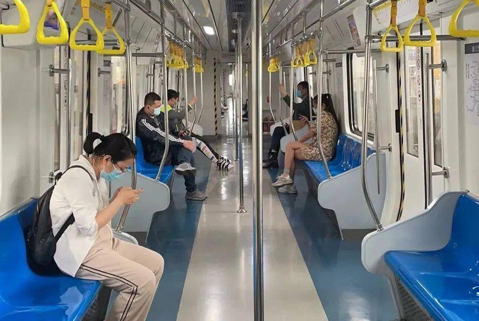原标题：北京+1738！12月5日起，公交、地铁不得拒绝无48小时核酸阴性证明的乘客