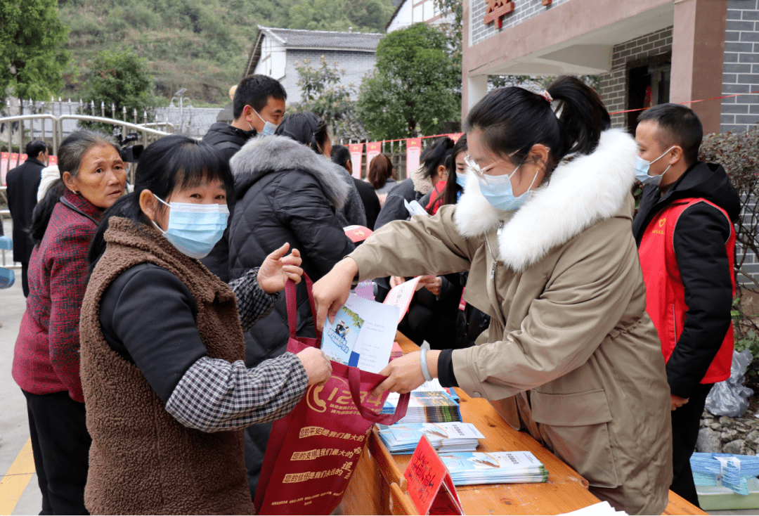 绥阳县启动2022年宪法宣传周