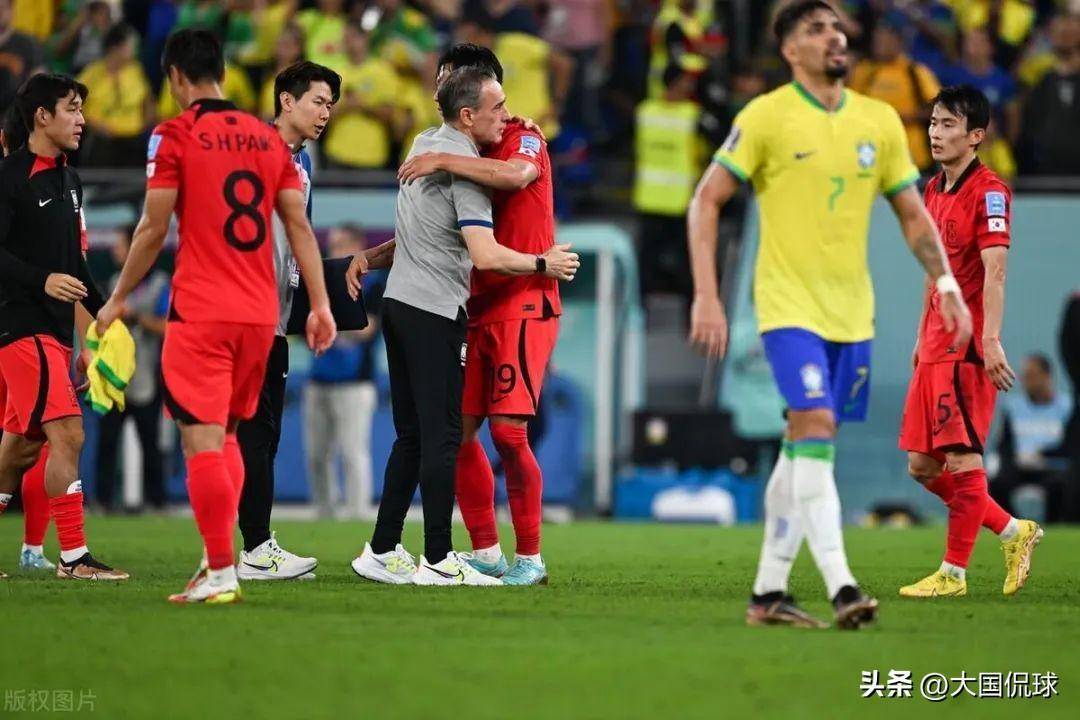 首位炮轰FIFA偏袒的世界杯裁减赛主帅被辞退，国足换帅时机呈现了