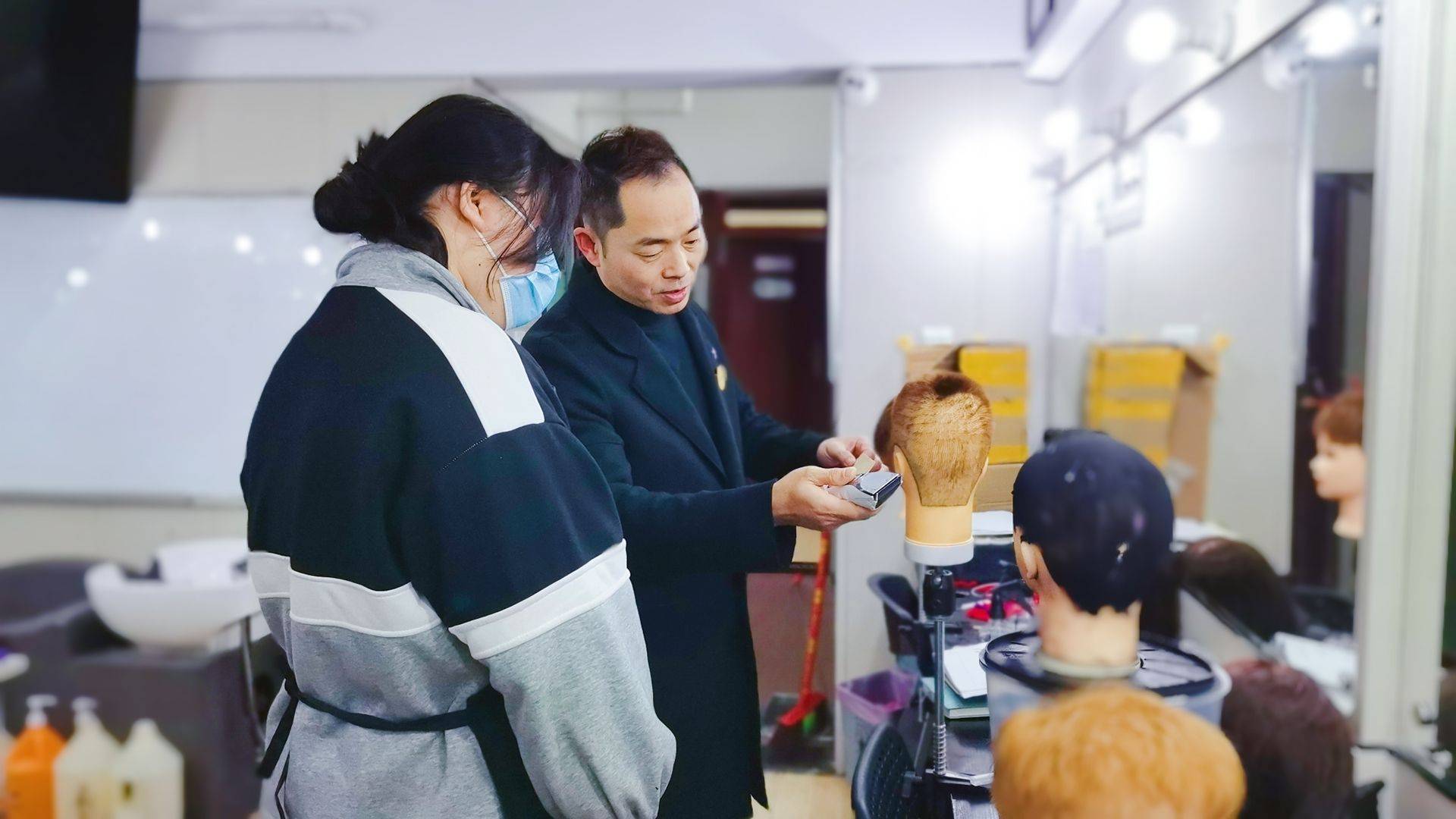 现在学美发如何学188金宝博- 金宝博官方网站- APP能学