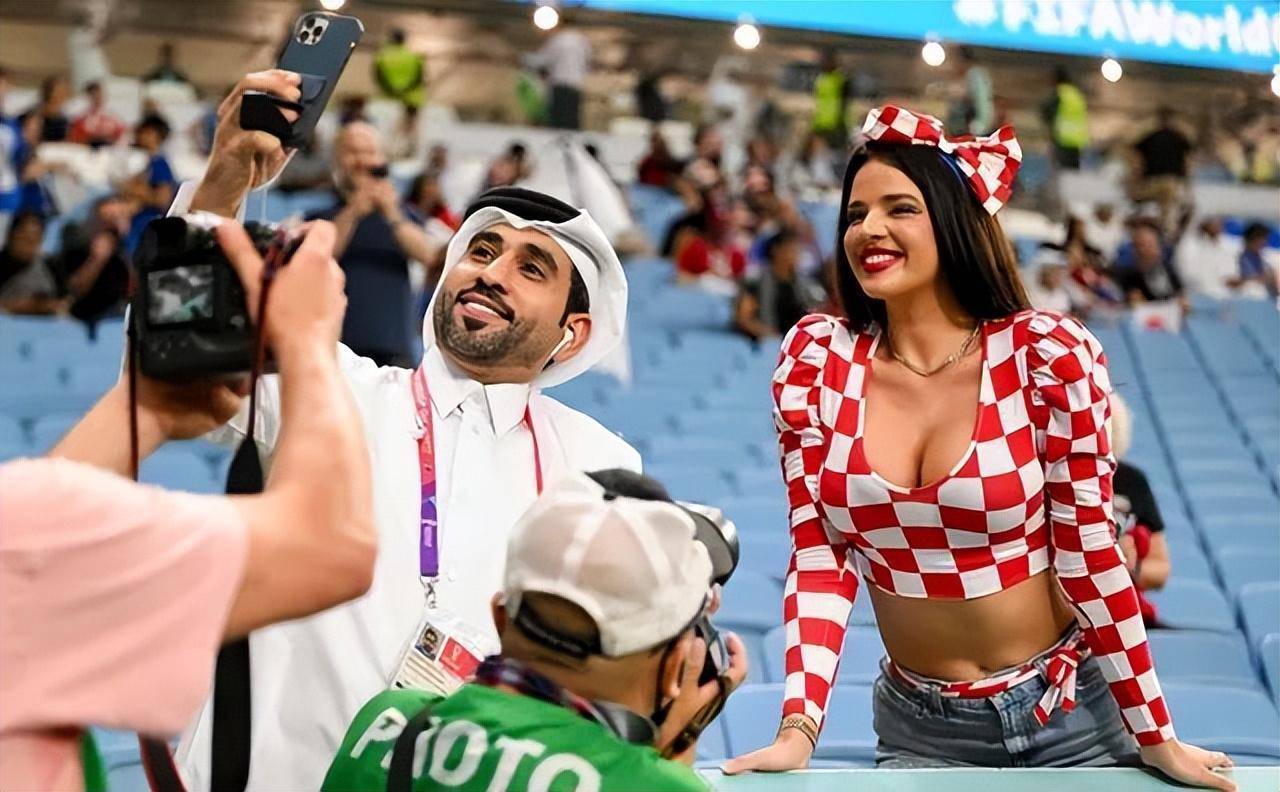 世界杯花絮：克罗地亚女球迷身材傲人，惹得卡塔尔人不看球忙拍照