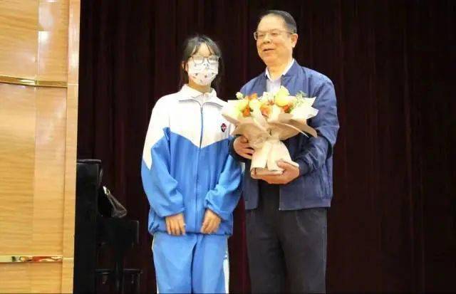 汕尾城区这场报告会给出了答案_曾昭群_时代_新城