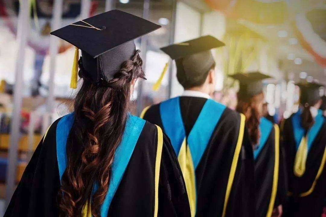【专升硕留学】2023最新款新加坡专升硕方案，可获英国、澳洲硕士学历