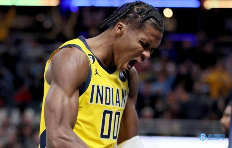 NBA�����ں�ڰ���������ʰ�ֱ� ��ɪ��ײ����ǽ