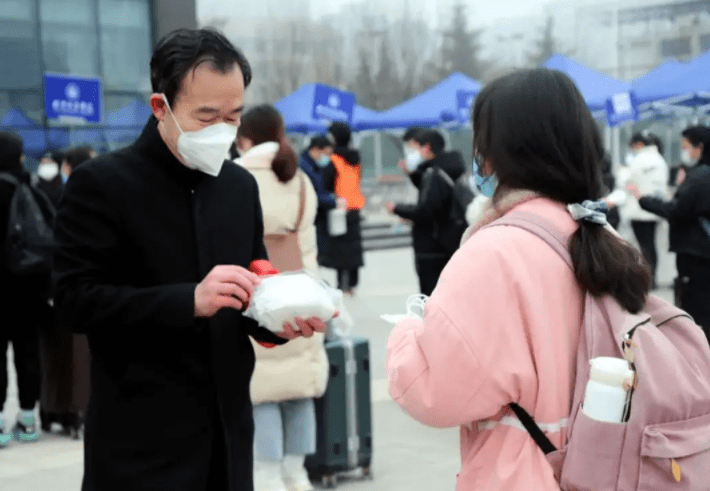 浙江多所高校发布通知：学生可提前返乡，这下家长们可以放心了