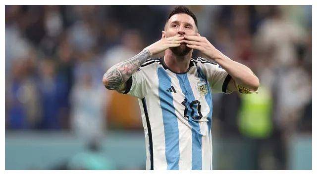 国际足联在保梅西，阿根廷全队嘲讽对手竟逃过处罚