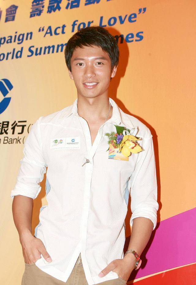 36岁港男高钧贤北上发展六年签约邵氏,再与tvb合作难掩激动