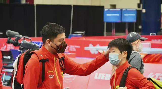 刘国梁与孙颖莎暗里对话曝光：奥运女单冠军必然是你的！