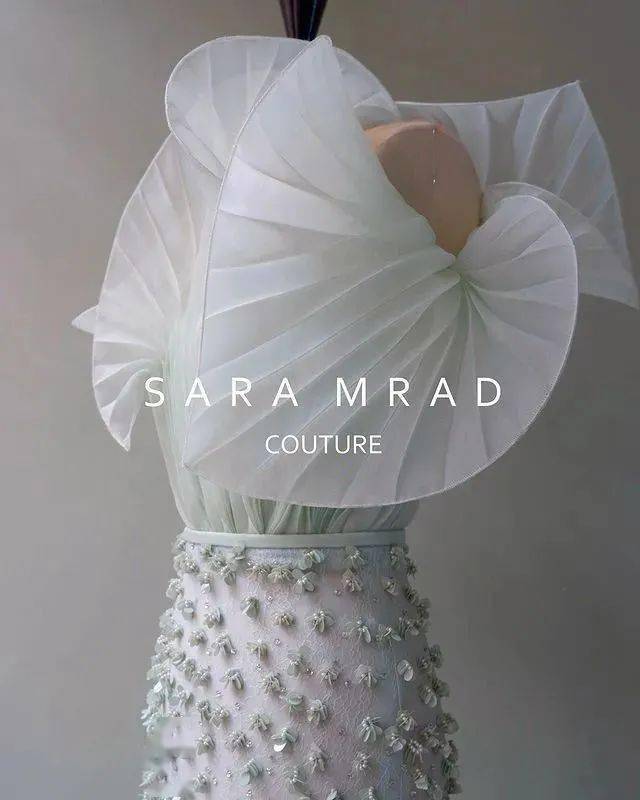 彩色号衣也太美了！来自黎巴嫩Sara Mrad 的古灵精怪“浪漫仙裙”