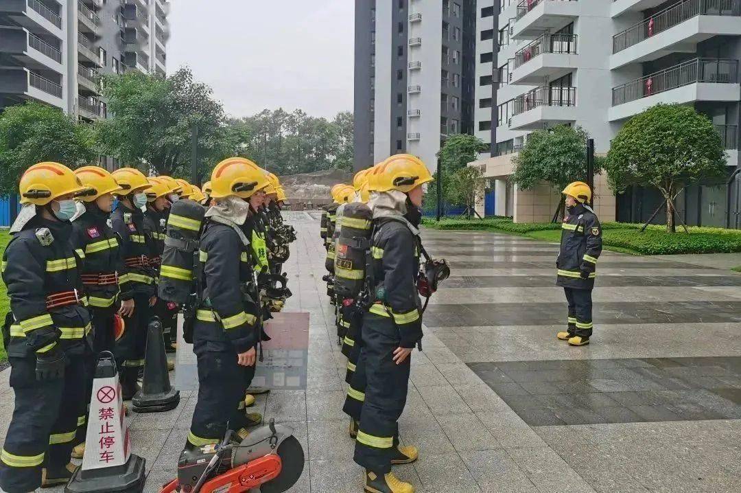 喜报 | 桂平市消防救援大队荣获2022年度“全区消防救援步队先辈大队”