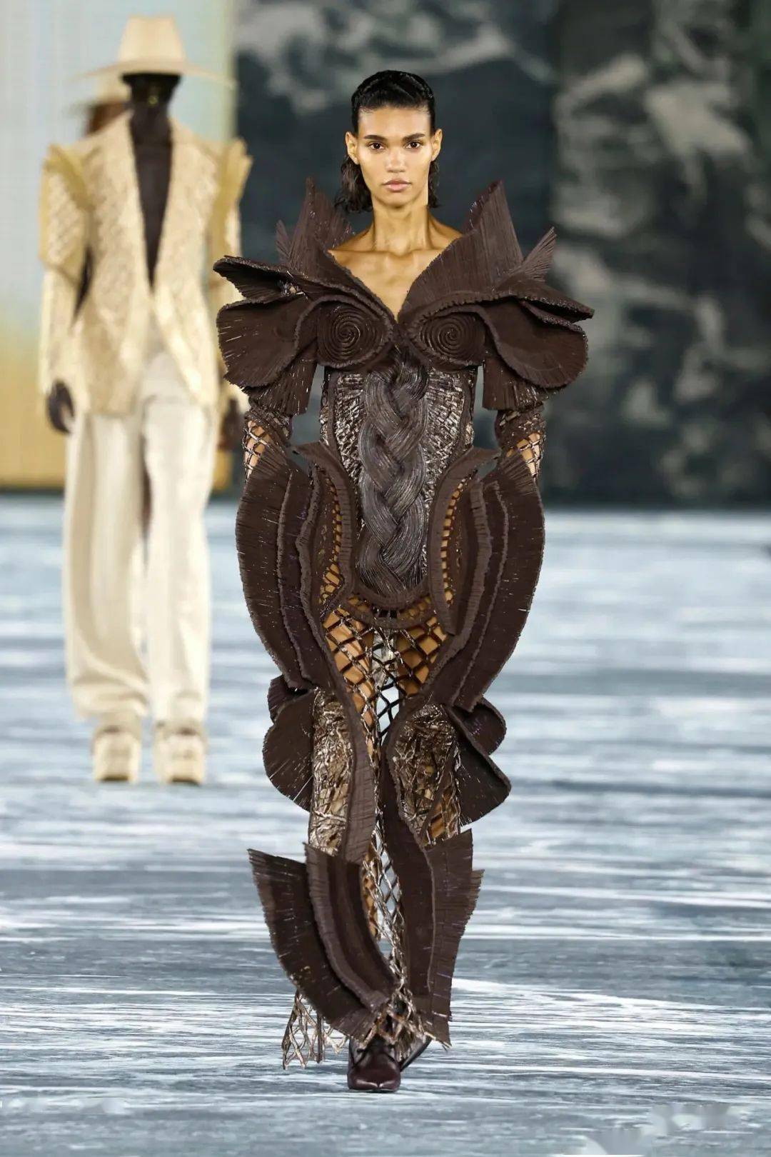 齳գȻ | BALMAIN 2023 ĴͶ ...