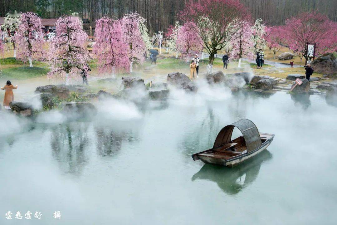 春风沉浸都江堰 | 当春光入青城，那里便承包了你春天的心动~