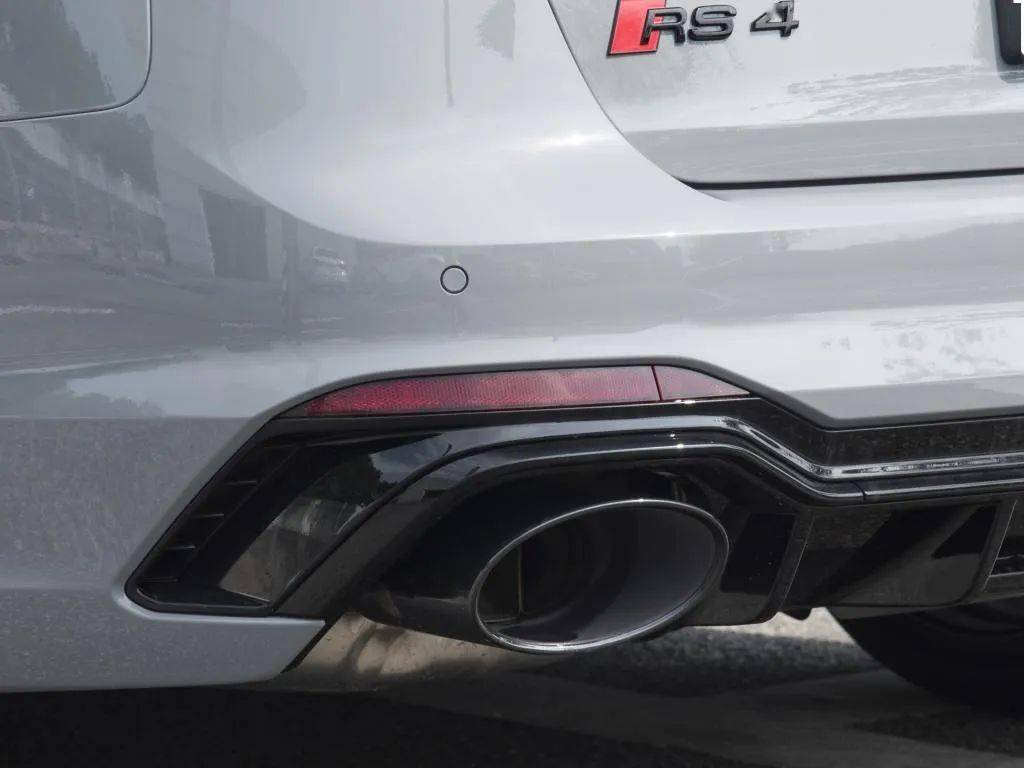 2023µRS 4¿µRS 5 Sportback װ浽ʵ