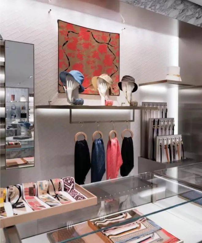 LOEVE��ջ����׵ꡢFENDIɽ���׵꣬��Ʒ�����ص�