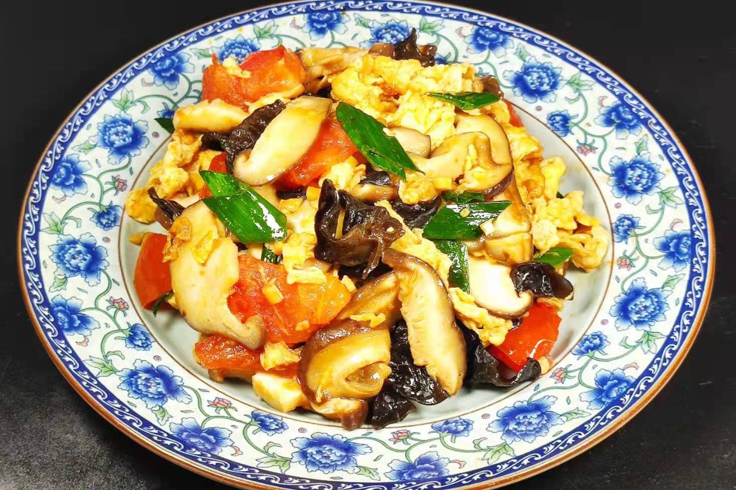 教你用香菇番茄炒鸡蛋鲜嫩入味营养美味不知不觉就多吃2碗饭