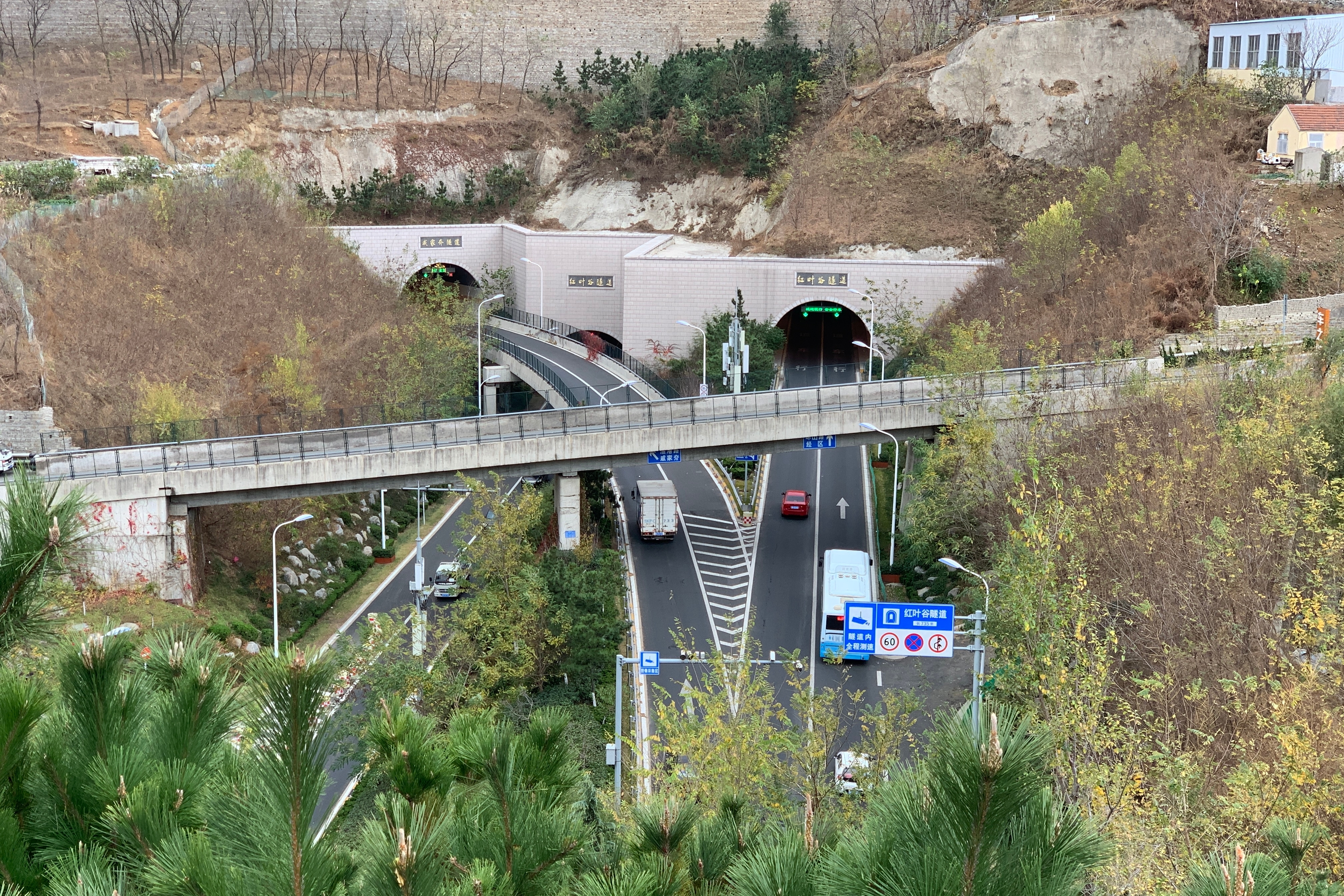 威海红叶谷隧道小视野是大工程起大作用