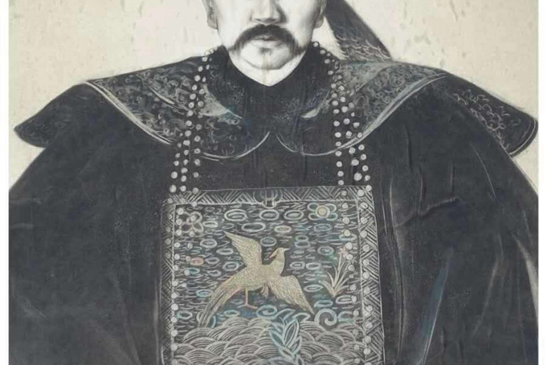 清朝灭亡后，这个王爷为了讨好日本，将38个女儿送给了日本