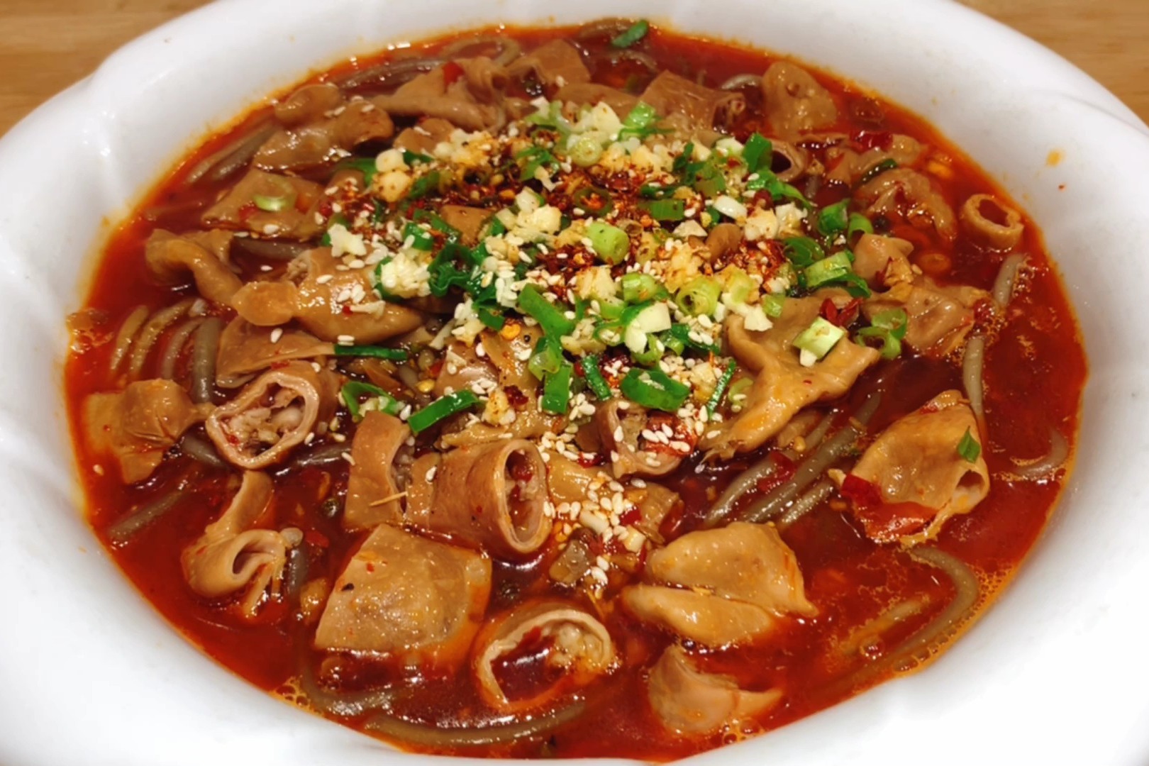 这才是水煮肥肠正确做法大厨详细讲解色香味俱全看着流口水