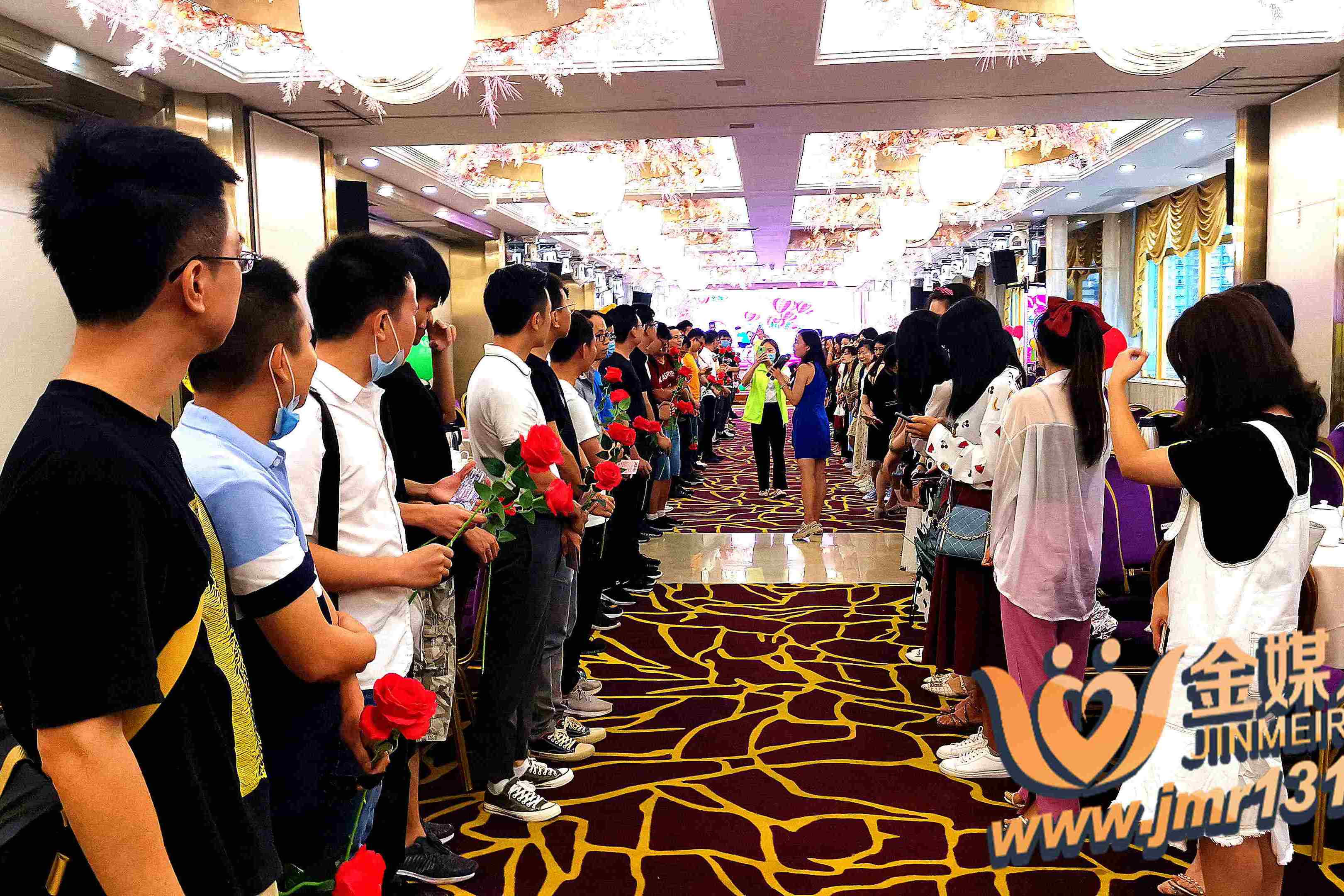 金媒人相亲会参加相亲活动的嘉宾并不是来找人们口中的高富帅