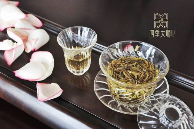 四季大师-好友如好茶_朋友