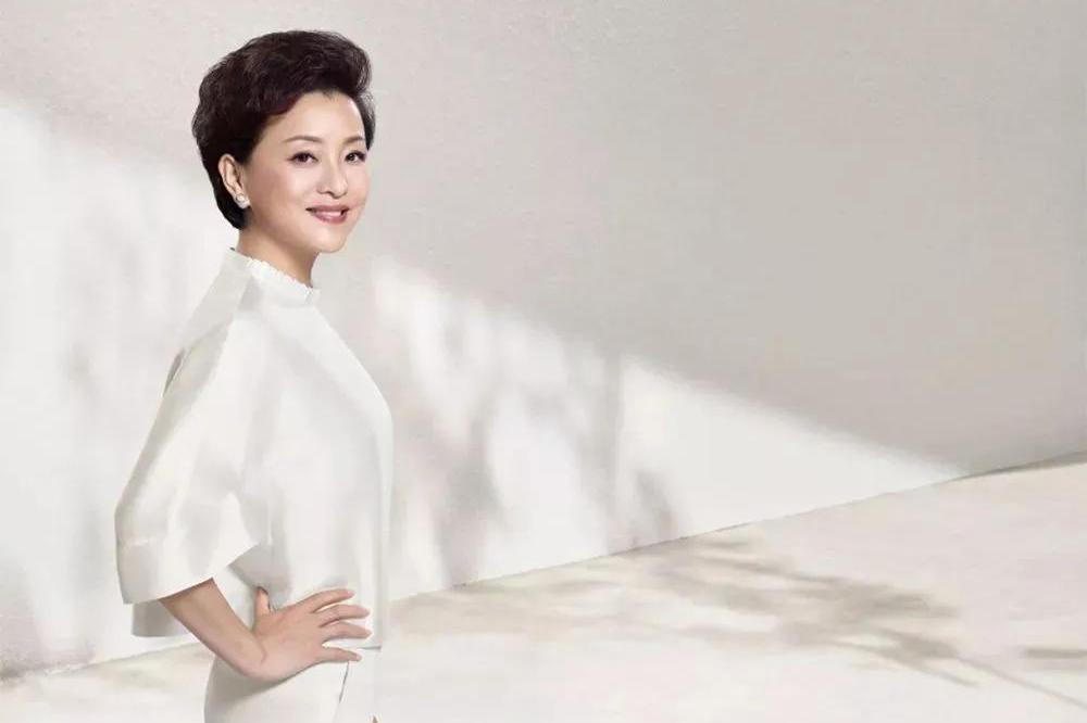 杨澜出任联想集团独立董事,实力展示big girl power!