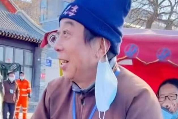 冯巩当冬奥会志愿者