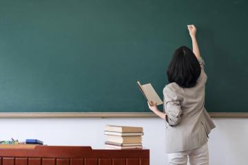 中公教育被指不按约定退费 负责人：目前有4千