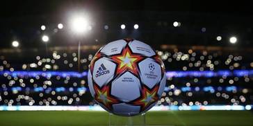 日本球迷在球场做了这件事，从而引起无数人关注