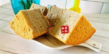 不想揉面就不做面包，教你戚风蛋糕