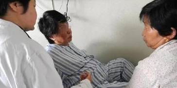 62岁女子辅助生殖成功产女：失独的痛苦让她选择再生个孩子