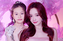 甜馨现身李小璐评论区 礼貌回怼黑粉