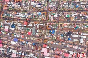 山东青岛：百年大集年味足