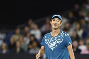 商竣程大满贯首秀定格次轮 力抗美国力量猛男