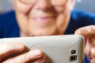 拿什么拯救你，我的网瘾爸妈？