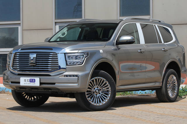 国产SUV天花板！坦克500超霸气 高大威猛