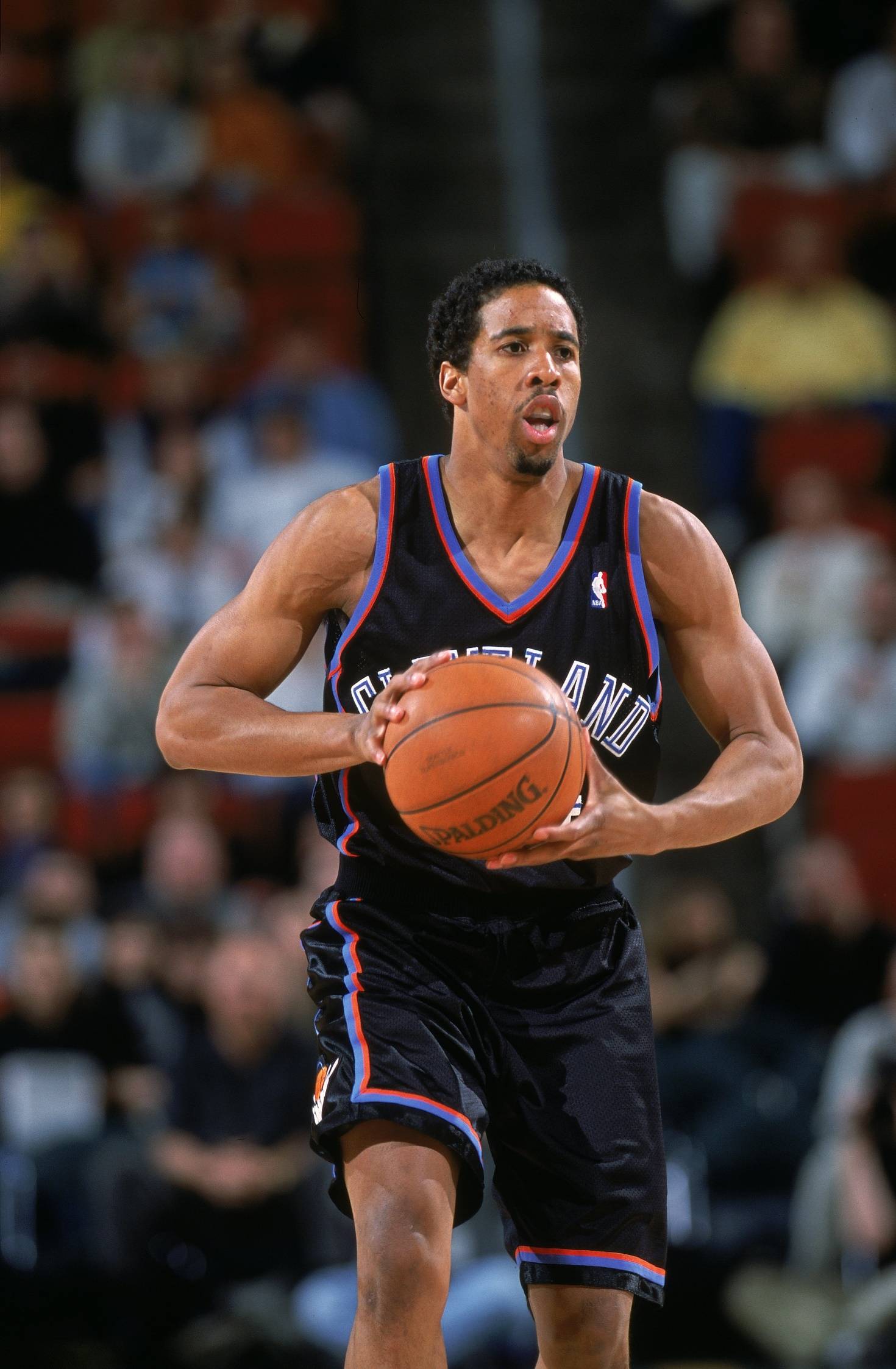 2002年男篮世锦赛,赛季表现亮眼的安德烈·米勒,成功入选美国男篮大