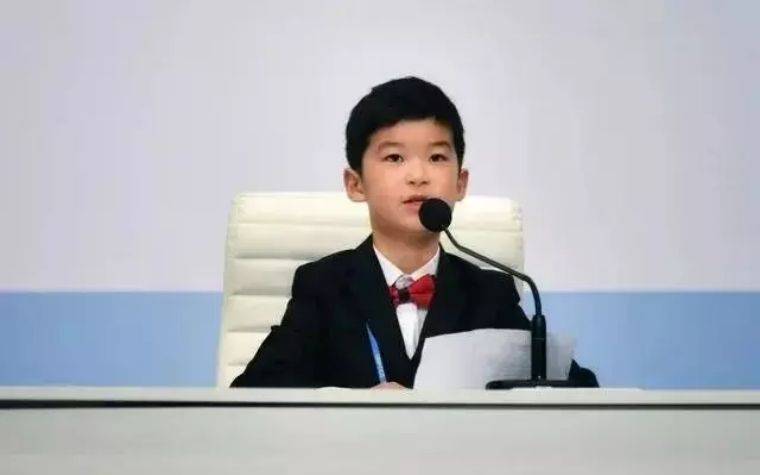英语口语的重要性9岁上海男孩登上联合国讲台流利英文惊艳众人