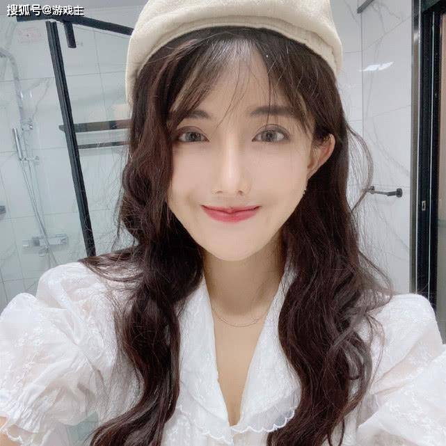 古阿扎最成功cos作品,比腐团儿还让人心动,白天鹅美翻了