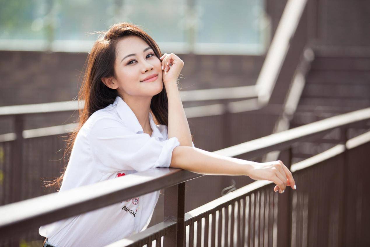 少年梦然与茶百乐信念未变依然从前