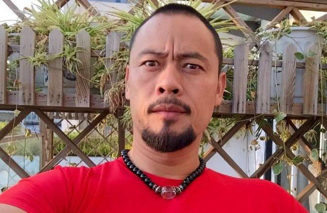 9米,妻子却很小鸟依人!_晋松