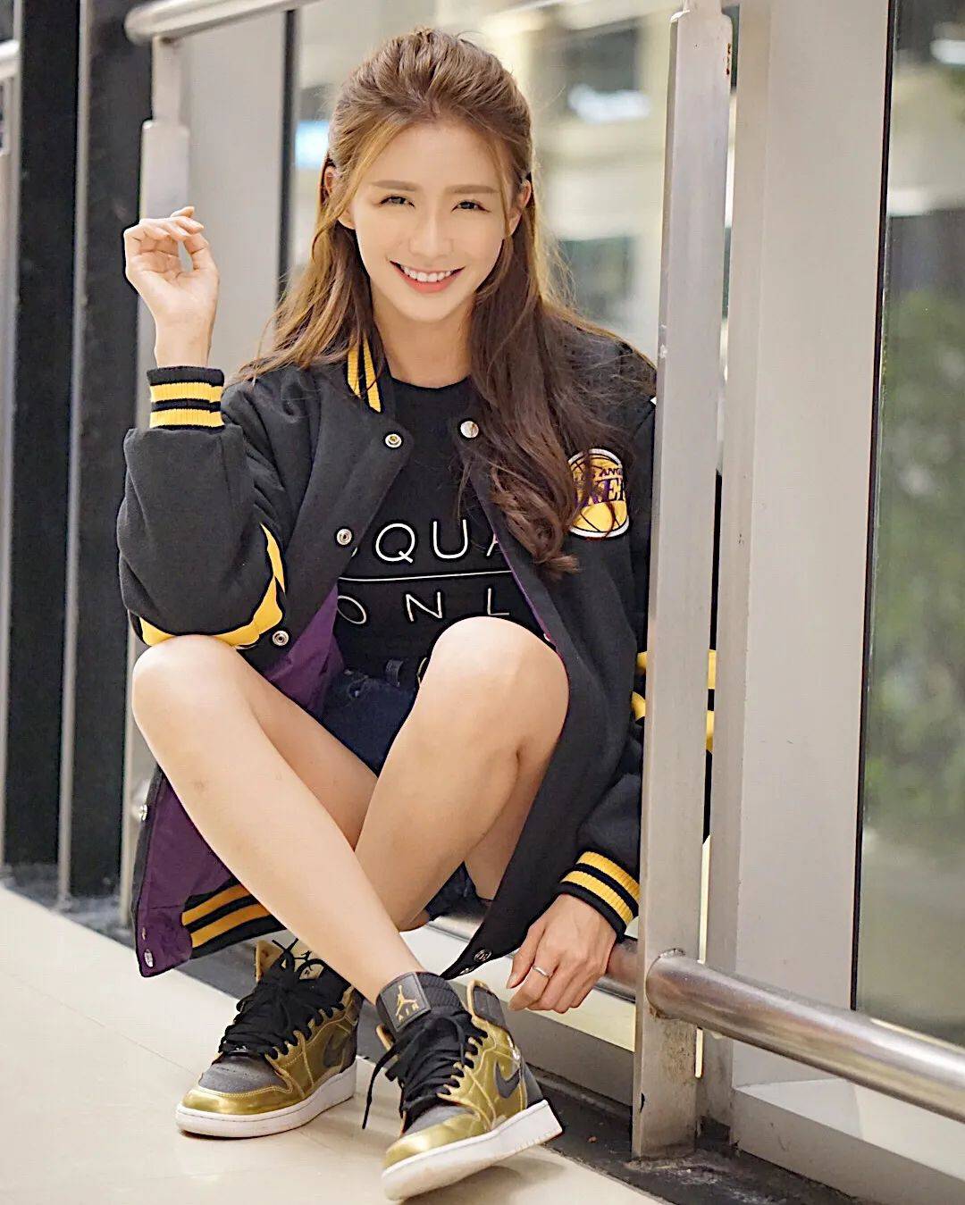 会造型的性感少妇蔡卓宜,直接来鞋圈出道吧!