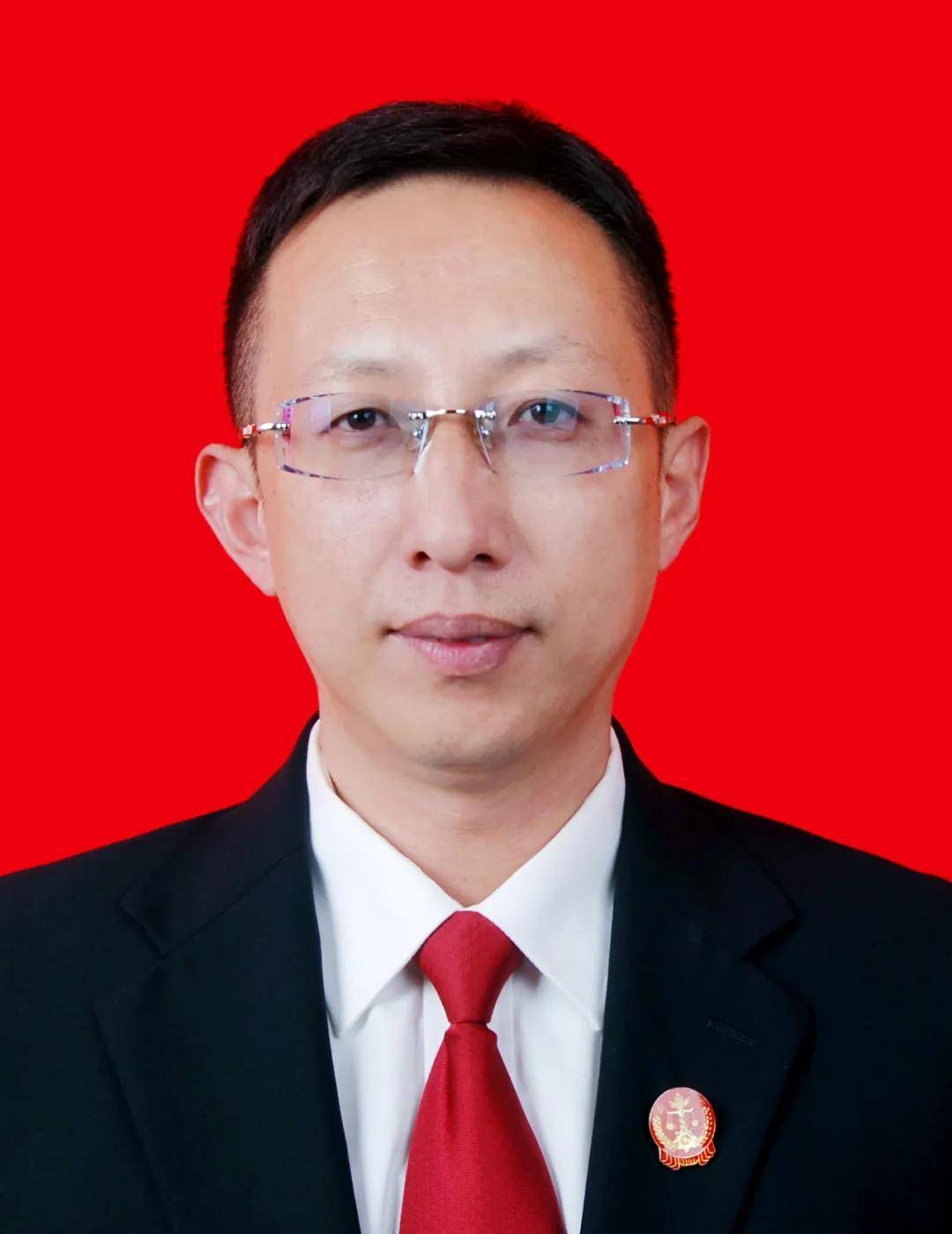 全国先进盐都法院朱文峰同志被评为全国法院人民法庭工作先进个人