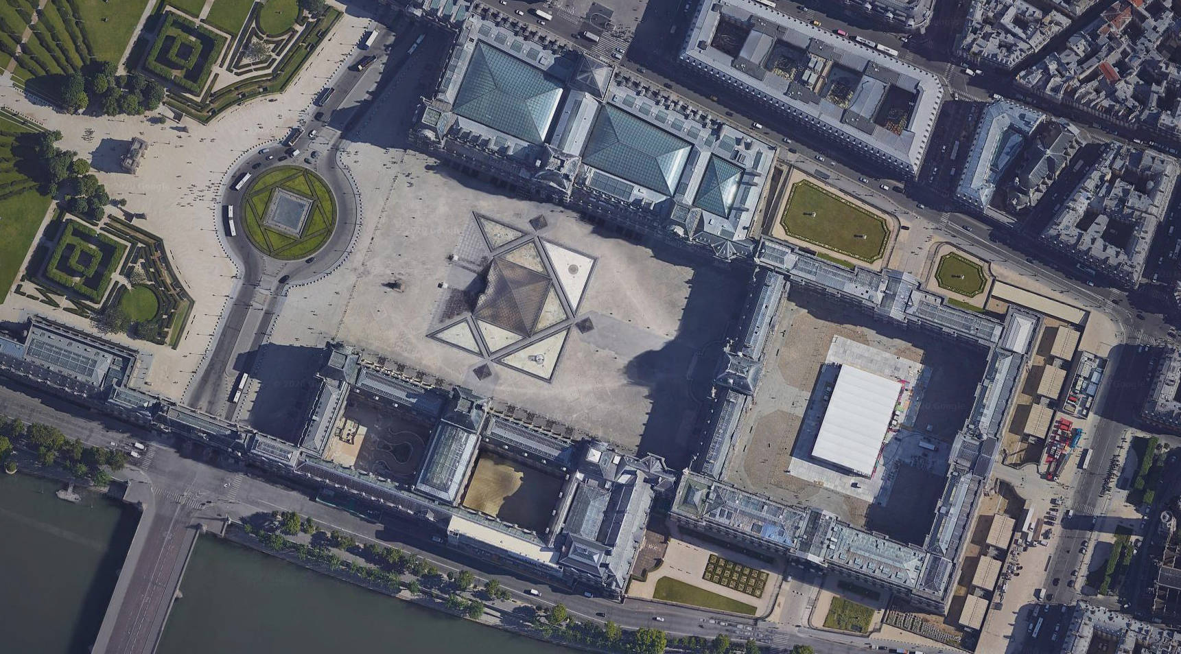 卢浮宫俯视图图片