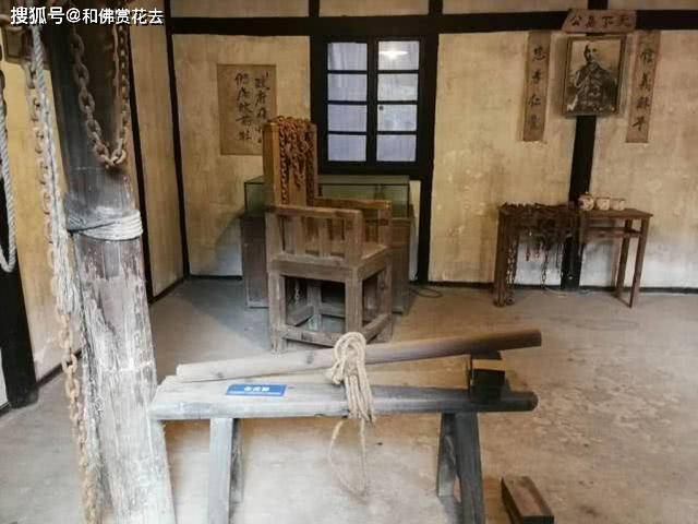1949年11月14日,被军统特务枪杀于歌乐山刑场,牺牲时年仅29岁.