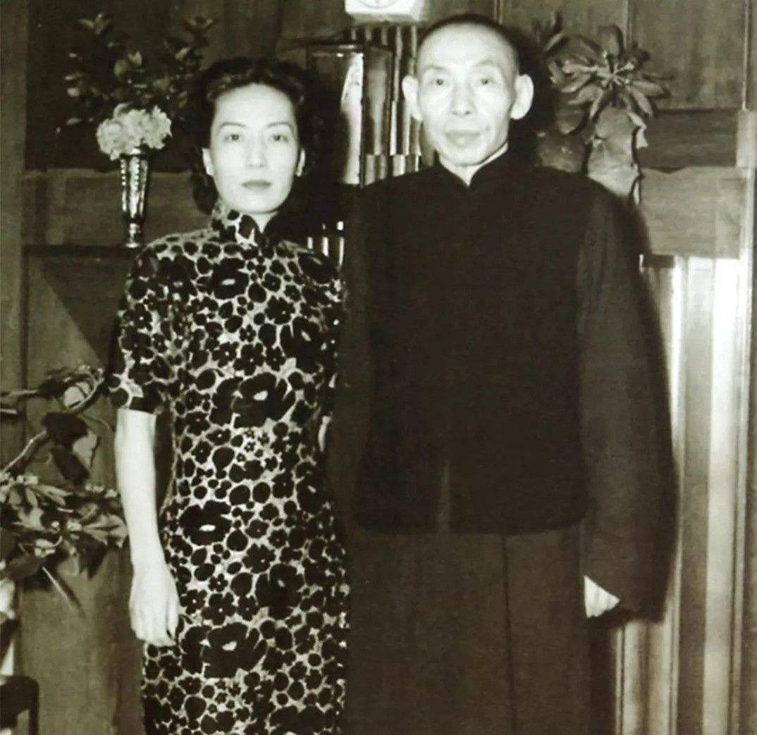 原创孟小冬和杜月笙结婚一年,杜月笙去世,冬皇拿这件东西做永久纪念