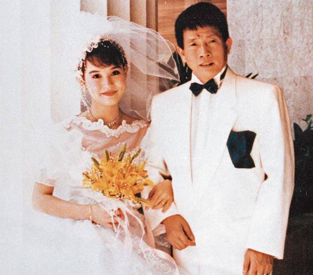 原创翁静晶改嫁何鸿燊堂侄首度庆生险酿火灾56岁生日有惊无险中度过