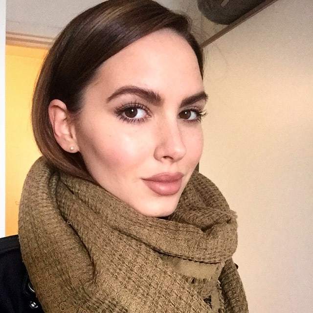 原创 拉脱维亚最火演员与模特萨宾,还是一位身材热辣的篮球宝贝