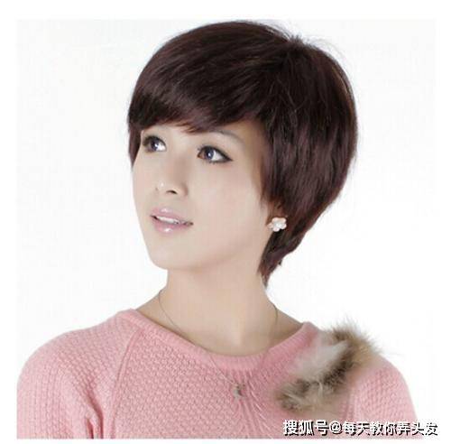 50多岁中年妈妈的发型,这么打扮,保持美丽优雅气质_头发