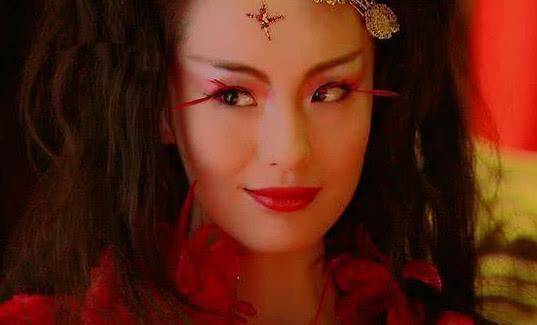 火鬼王在剧中因为掌控的火灵珠的力量,所以全身的衣